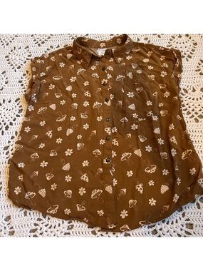 Vintage No Boundaries Juniors Short Sleeve Brown Cream Mushroom Shirt L (11-13)